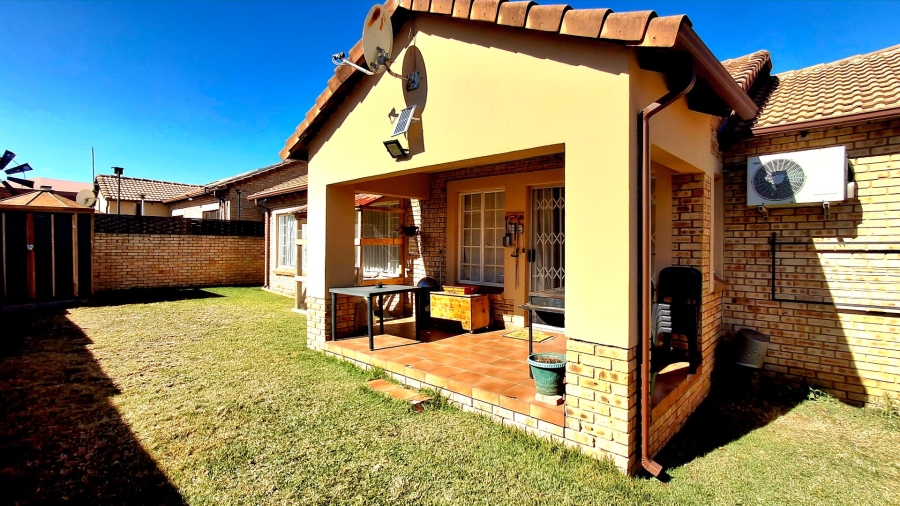 2 Bedroom Property for Sale in Sasolburg Ext 11 Free State